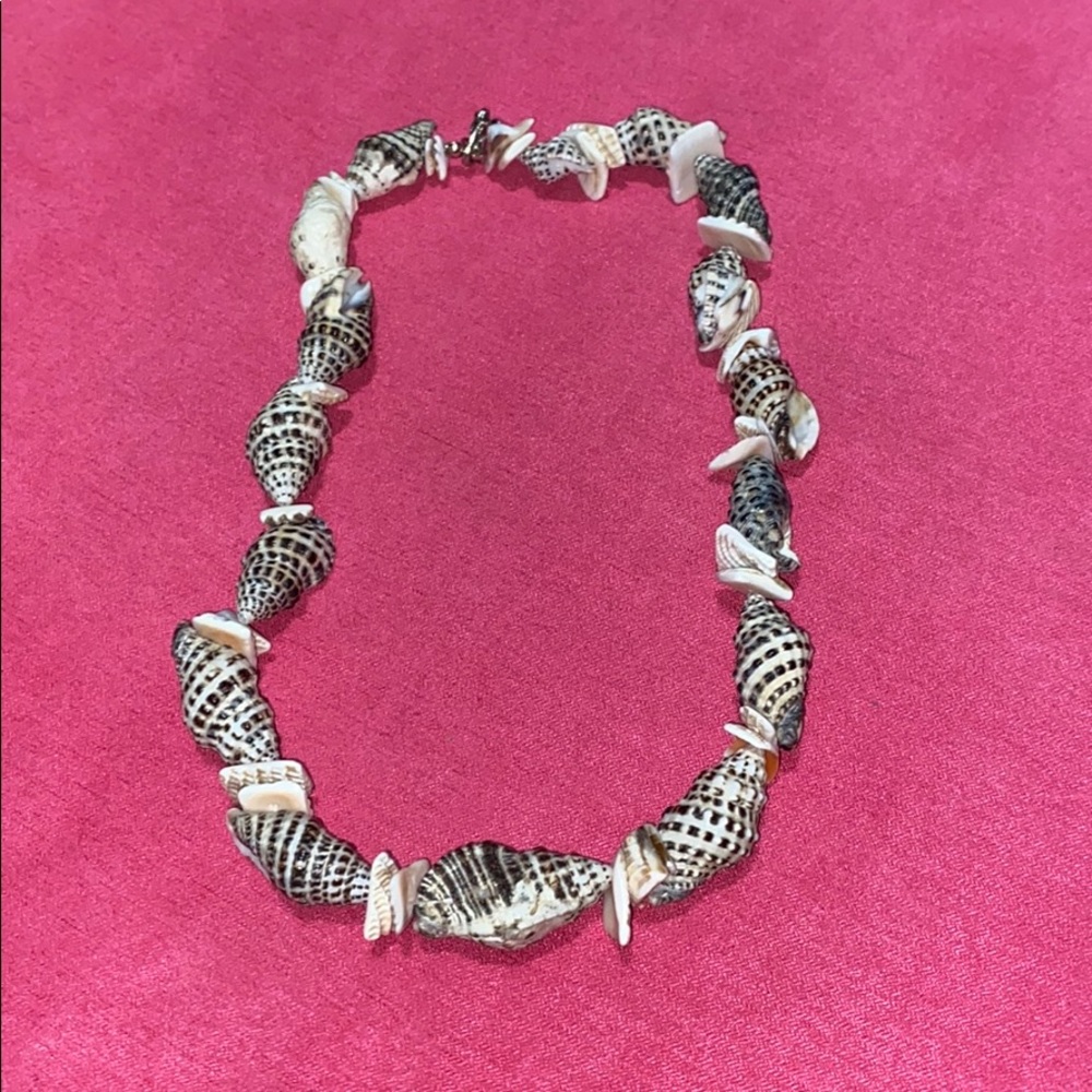 Shell necklace